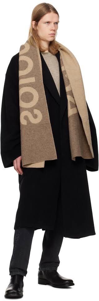 Acne studios jacquard scarf (Category: Scarves) located in Quezon City. Submitted by toomuchpain (Listing ID 1462831346, Image 1). Description: Good as new No issue.