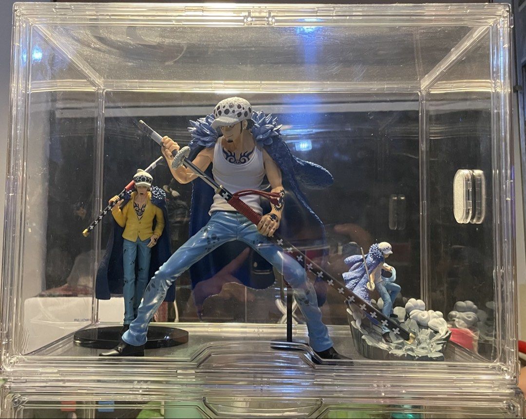 Action Figure (Category: Figurines & Statues) located in Manila. Submitted by salem666 (Listing ID 1462835362, Image 1). Description: Take all only with acrylic .