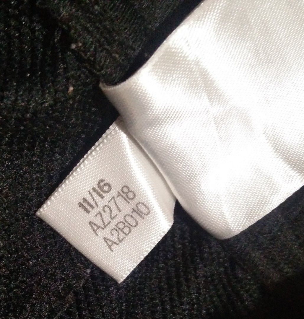 Adidas 3-Stripes Track Pants Black M (Category: Joggers) located in Quezon City. Submitted by aljonbermu25659 (Listing ID 1462685152, Image 3). Description: - Black Adidas track pants - White 3-stripes down the sides - Elastic waistband with drawstring - Two side pockets - Made in Vietnam - Size M (175/80A).