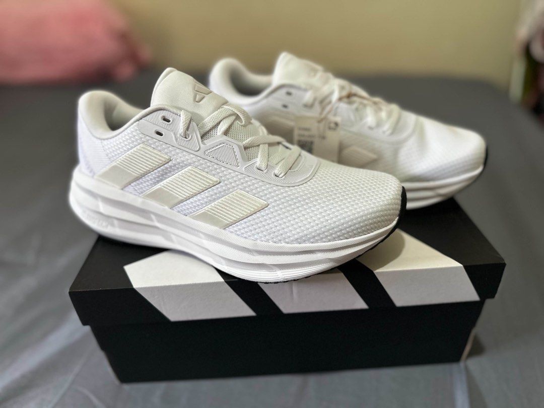 Adidas Galaxy 7 (Category: Sneakers) located in Manila. Submitted by atendidolo63554 (Listing ID 1462729147, Image 2). Description: Size: US W7 🎨 Color: Cloud White / Zero Metalic / Core Black ✨ Condition: Brand New 🛍️ With Box 📍 Location: Pantabangan, Nueva Ecija/Quezon City Selling brand-new Adidas Galaxy 7. Lightweight, comfortable, and perfect for running, workouts, or everyday use. 💰Bought for ₱3,300 selling for ₱2500+sf only! ✨ Brand ne