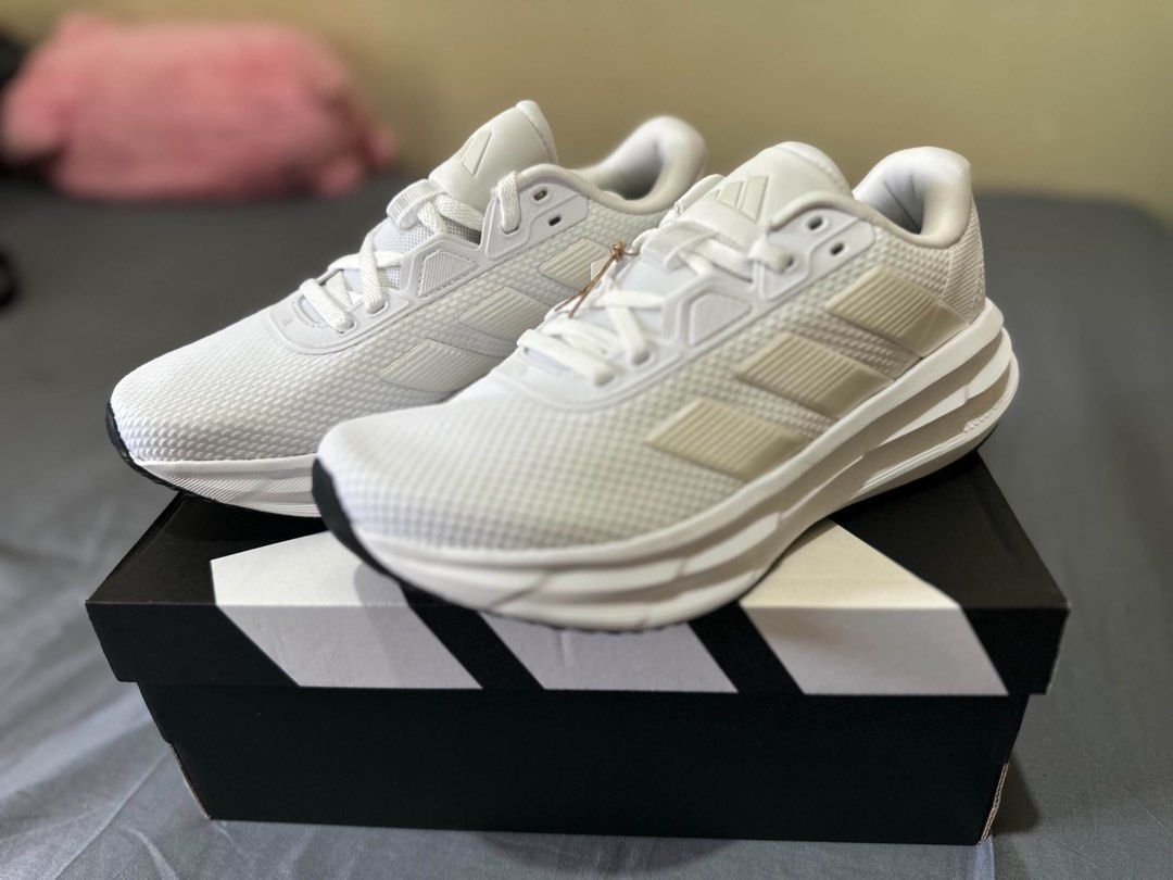 Adidas Galaxy 7 (Category: Sneakers) located in Manila. Submitted by atendidolo63554 (Listing ID 1462729147, Image 1). Description: Size: US W7 🎨 Color: Cloud White / Zero Metalic / Core Black ✨ Condition: Brand New 🛍️ With Box 📍 Location: Pantabangan, Nueva Ecija/Quezon City Selling brand-new Adidas Galaxy 7. Lightweight, comfortable, and perfect for running, workouts, or everyday use. 💰Bought for ₱3,300 selling for ₱2500+sf only! ✨ Brand ne