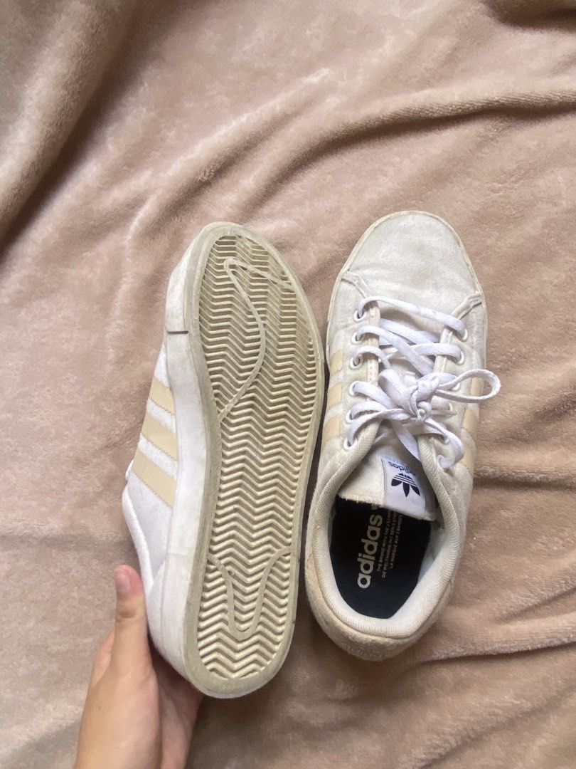 Adidas Kiel Canvas (Category: Sneakers) located in Kawit. Submitted by yannazzz (Listing ID 1462715855, Image 3). Description: - Adidas Kiel Canvas - Color: Light beige/off-white - Features classic three-stripe design - well used, but not super pudpod and still wearable - price still negotiable.
