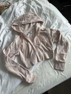 (Category: ) located in . Submitted by chicade (Listing ID 1462708169, Image 1). Description: .