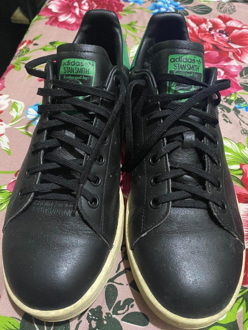 Adidas Stan Smith (Category: Sneakers) located in Manila. Submitted by piozonelvi53435 (Listing ID 1462815256, Image 1). Description: Adidas Stan Smith size 9.5.