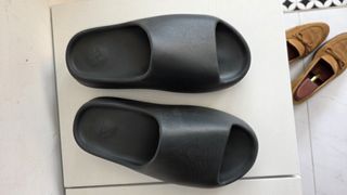 (Category: ) located in . Submitted by theshoeshinersg (Listing ID 1462736409, Image 1). Description: .