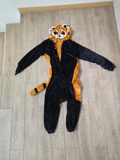 (Category: ) located in . Submitted by preloved_by_mariekondo (Listing ID 1462727176, Image 1). Description: .