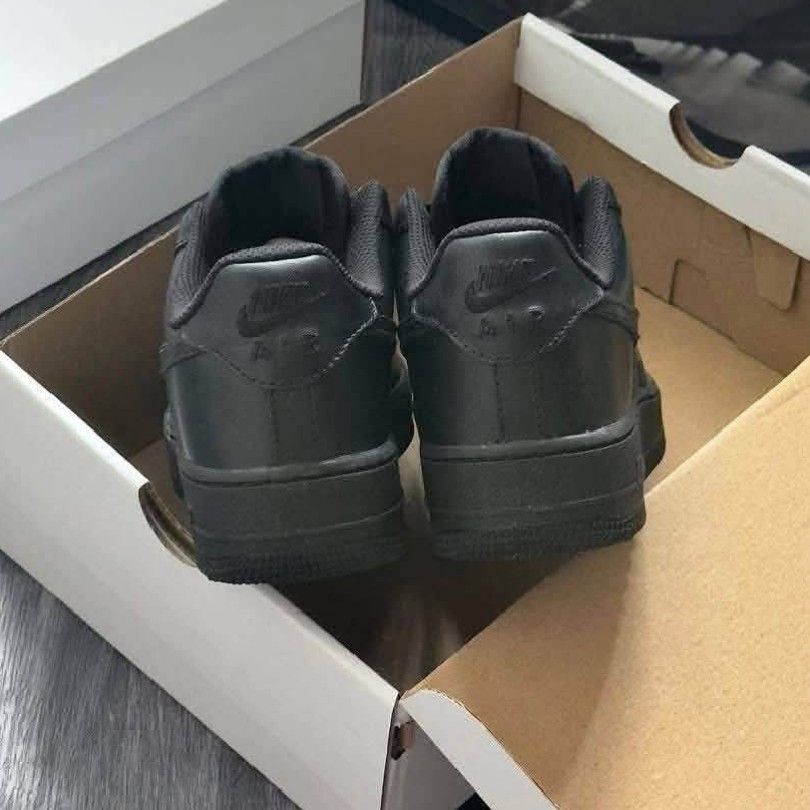 Air force 1 all black❤ (Category: Casual Shoes) located in Manila. Submitted by johnricoma60523 (Listing ID 1462718049, Image 3). Description: For more details? Just pm on me🫰 📍All size available 📍Open for COD/meet up or gcash payment 📍F you want to order I give you best High Quality💯 📍Thank you for trusting me🫡🫶.