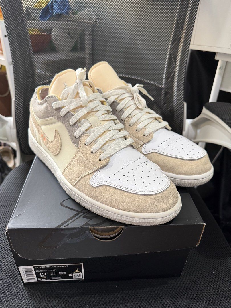Air Jordan 1 Low SE Craft (Category: Sneakers) located in Carmona. Submitted by leilahoops (Listing ID 1462684368, Image 1). Description: - Air Jordan 1 Low SE Craft - Colorway: Sail - Size: 12 - Includes original box - Comes with extra laces - Needs cleaning .