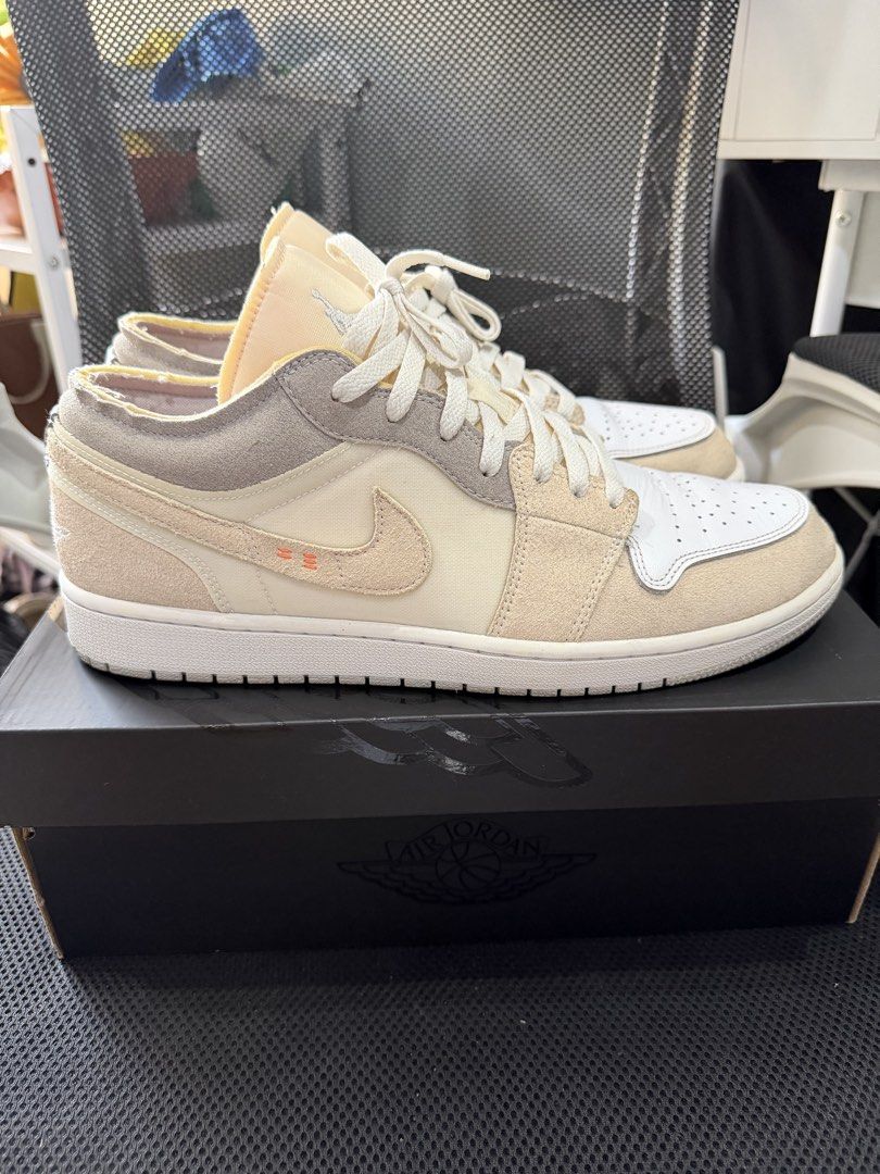Air Jordan 1 Low SE Craft (Category: Sneakers) located in Carmona. Submitted by leilahoops (Listing ID 1462684368, Image 2). Description: - Air Jordan 1 Low SE Craft - Colorway: Sail - Size: 12 - Includes original box - Comes with extra laces - Needs cleaning .