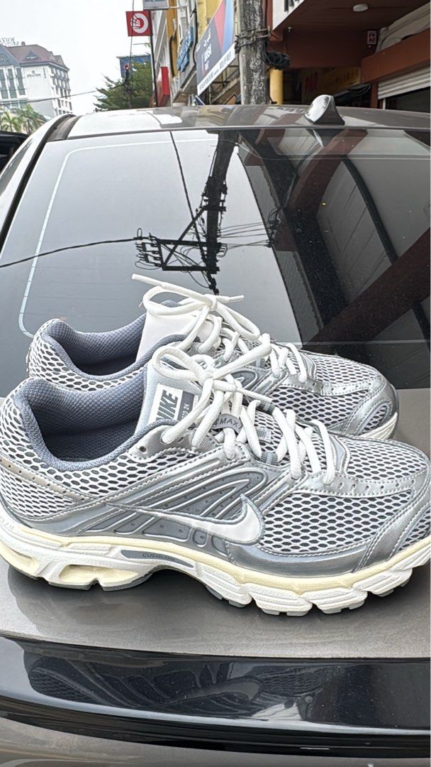 AIRMAX MOTO 2k (Category: Sneakers) located in Kuantan. Submitted by nitoo547 (Listing ID 1462728362, Image 1). Description: .