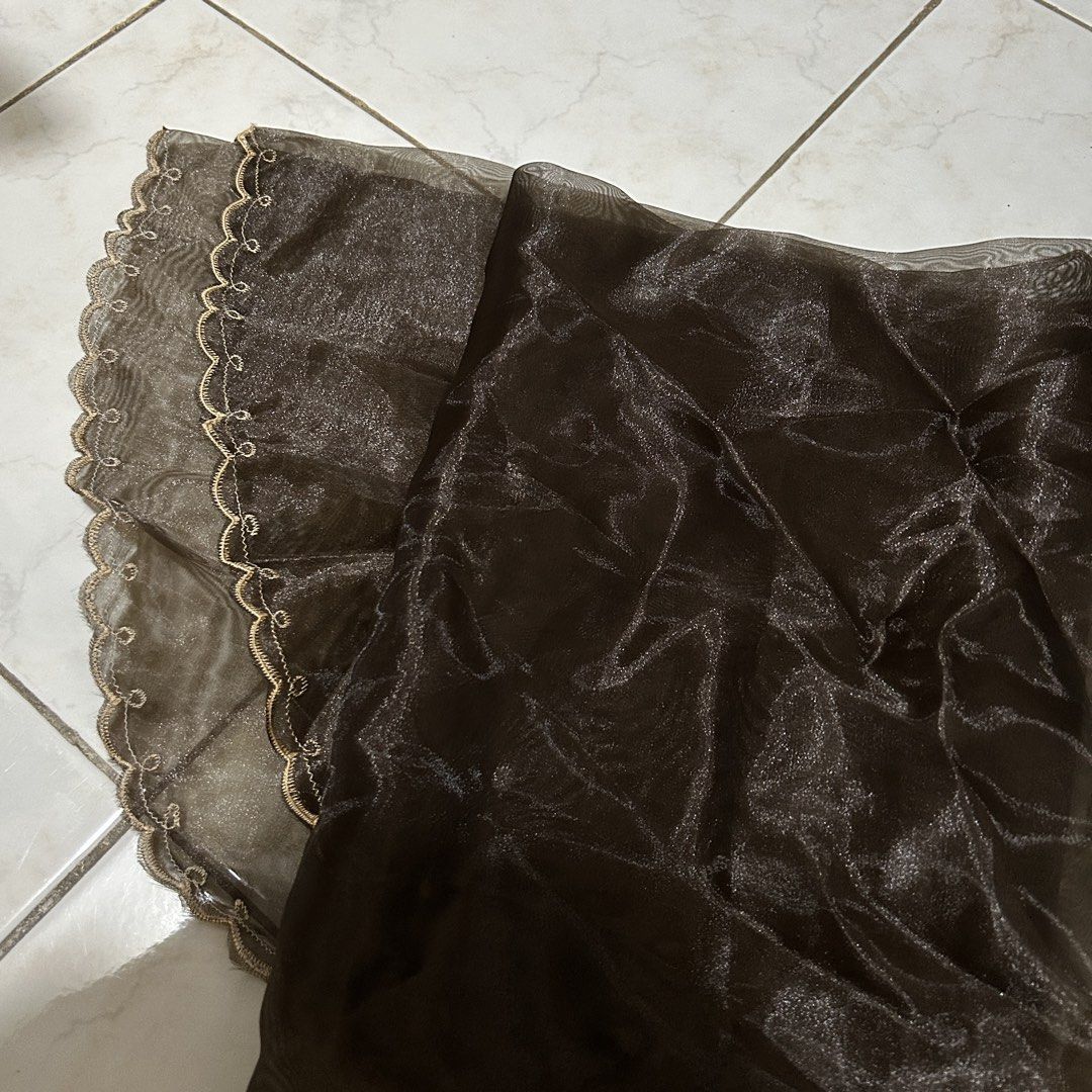 Alampay Brown Shawl (Category: Others Tops) located in Bacoor. Submitted by kyespreloved (Listing ID 1462831843, Image 3). Description: - Sheer brown shawl only, NO PINS/BROOCH AND NO INNERWARE INCLUDED.