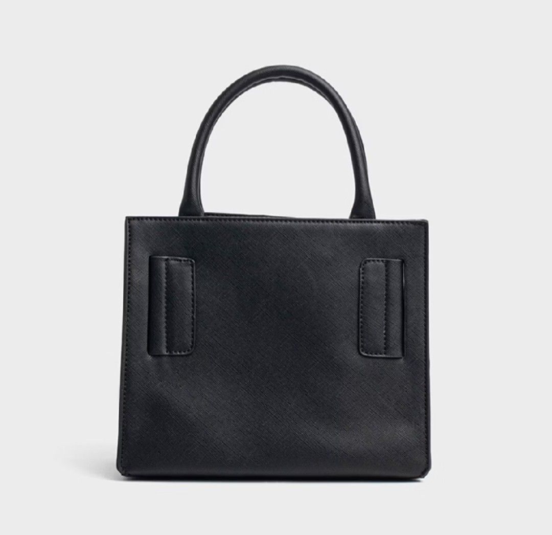 ALBERTO Hand Bag Prisma (Category: Tote Bags) located in Quezon City. Submitted by sclfxz (Listing ID 1462806959, Image 3). Description: Alberto Hand Bag Prisma Selling for ₱1,800 ONLY ✨ (Negotiable) 😊 Original Price at ₱2,499 💸 • This is a Store Bought Bag 💯 Get nyo na mga sisssyyy ☺️ Condition: Good as New 🫶🏻 Inclusions: - Body Strap - Dust Bag RFS: Decluttering Bags 🥹.