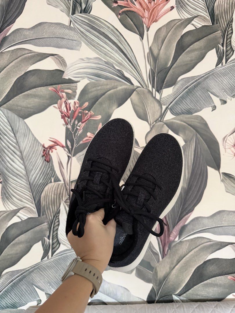 Allbirds Wool Runner Mizzle (Category: Sneakers) located in Bacolod City. Submitted by marianna.gm (Listing ID 1462739411, Image 3). Description: - Brand: Allbirds - Model: Wool Runner Mizzle - Color: Dark Grey - Size: MENS US 11 - Features: Comfortable, versatile, great for walking and casual outings..