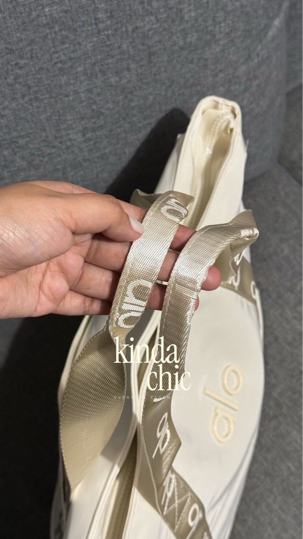 ALO TOTE BAG (Category: Tote Bags) located in Davao. Submitted by shop.kindachic (Listing ID 1462719963, Image 3). Description: READ THIS: NO TO JOY SHOPPERS. Respect your time & the seller’s. 💕 Everyday casual, gym or pickleball bag. High quality, made in vietnam bag. Spacious, lightweight. Also available in: Black, Brown & Pink (Limited Stocks Only) Price posted is as is, no haggling. Payment first. No COD. 🛵 Same-day delivery via Maxim 🚚 Na