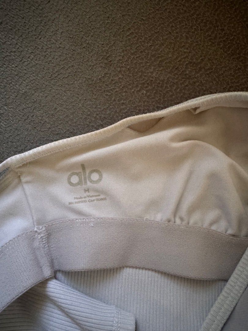Alo Yoga ribbed top (M) (Category: Activewear) located in Tarlac. Submitted by klossycates (Listing ID 1462688087, Image 3). Description: Used twice then stored Size: Medium (fits true to size) Last price posted for this one.