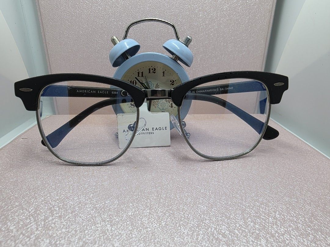 AmericanEagle eyewear (Category: Sunglasses & Eyewear) located in La Trinidad. Submitted by zasha28 (Listing ID 1462850994, Image 1). Description: Original Bnew but check each pics rubber plastic frame cya kaso no case sa box kaya mejo na peel off un pagka rubber plastic nya..