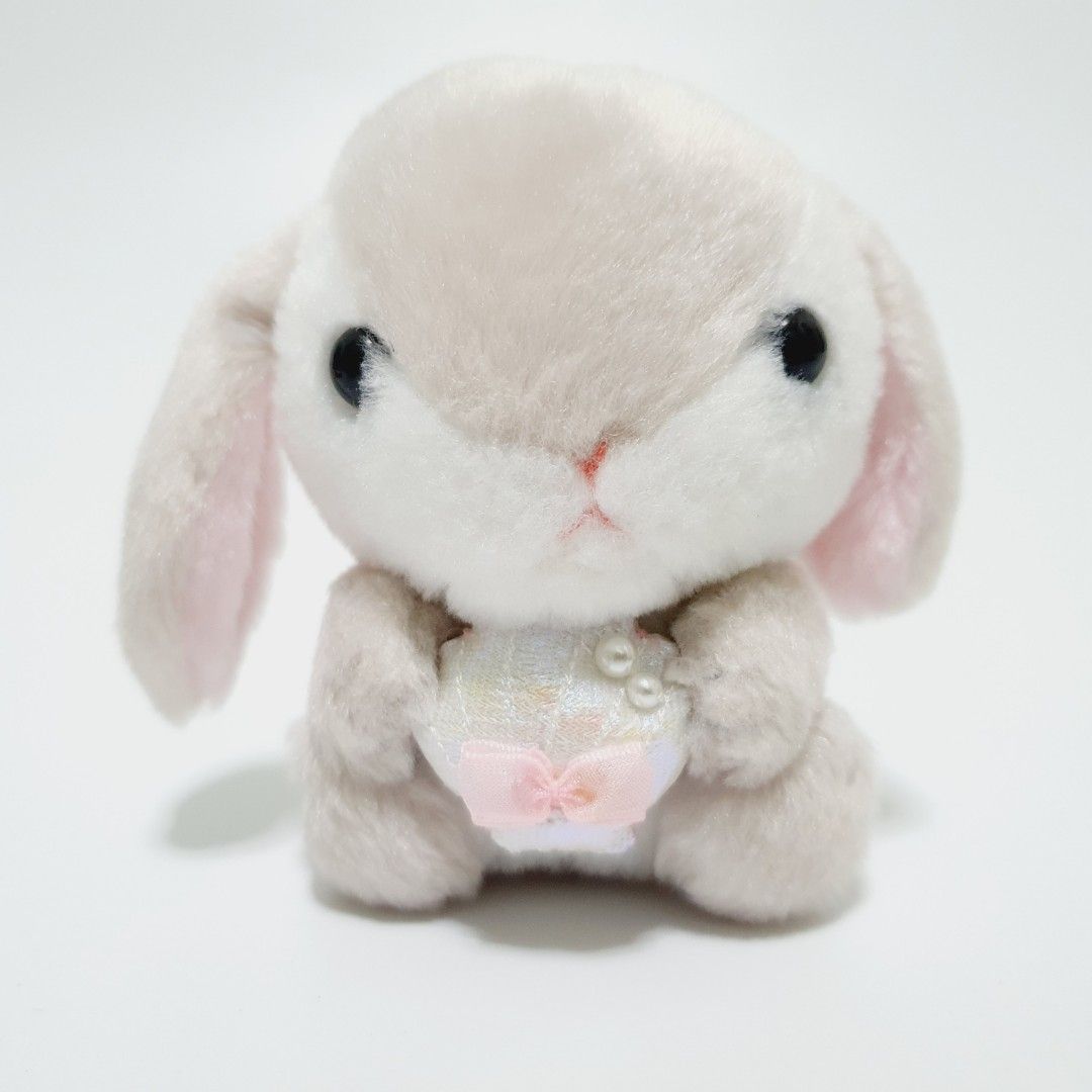 Amuse Pote Usa Loppy Bunny Seashell Plush (Category: Plushies & Soft Toys) located in Taytay. Submitted by kyo.mono (Listing ID 1462838363, Image 1). Description: 💟Follow us on IG: kyo.mono for faster replies TikTok: kyo.mono_ for videos and review Good as new Auth from Japan Actual photo posted.