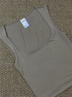 (Category: ) located in . Submitted by miafml-closet-cleanout (Listing ID 1462749749, Image 1). Description: .