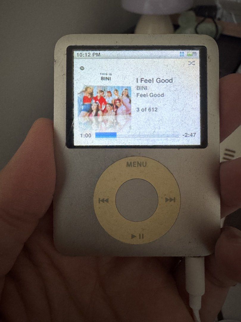 Apple iPod Nano 3rd Gen (4GB) (Category: Portable Music Players) located in San Fernando. Submitted by donnamr (Listing ID 1462696274, Image 1). Description: Hello! Selling my iPod Nano 3rd Gen (4GB) installed with 400 plus songs: - medyo malabo lang screen not sure if needs cleaning, pero can see naman ano nakasulat and display - good battery life, charged it 3 weeks ago, unused, naka lock lang, until now half battery pa - Working well with earp