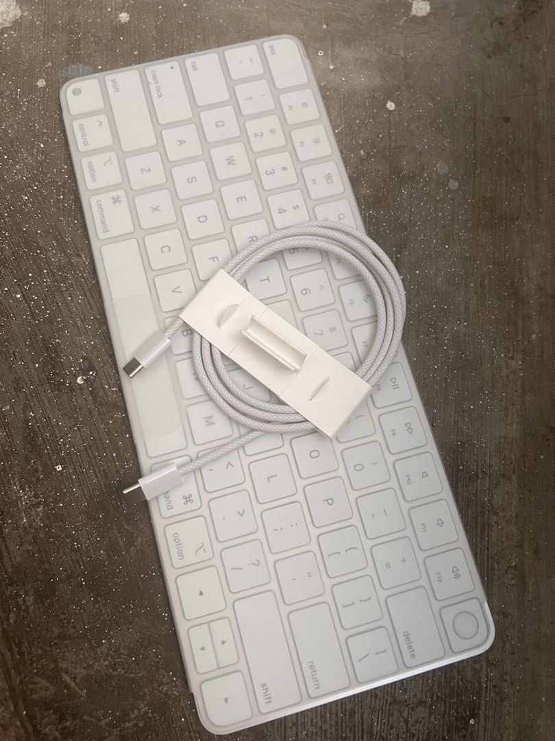 Apple Magic Keyboard and Magic Mouse 2 with USB-C Cable (Category: Computer Keyboard) located in Las Pinas. Submitted by sashimex (Listing ID 1462697785, Image 1). Description: - Apple Magic Keyboard (White) - Apple Magic Mouse 2 (White) - Includes original USB-C charging cable - Both items work perfectly - Sold as a set - Perfect accessory for any Mac user.