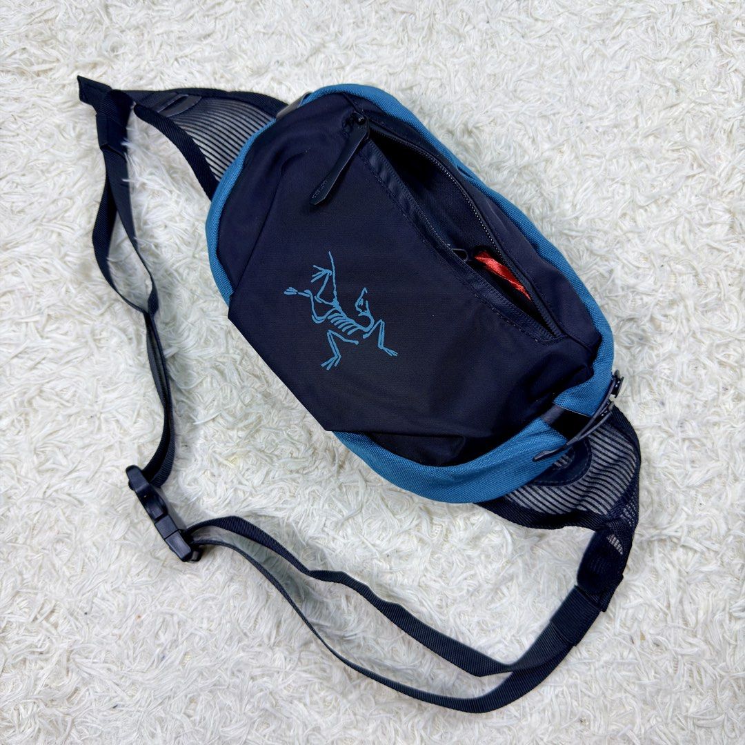 Arcteryx Arro Waist Pack (Category: Belt bags, Clutches and Pouches) located in Romblon. Submitted by thriftmc (Listing ID 1462830361, Image 3). Description: Arcteryx Arro Waist Pack 2.5 L No issue.