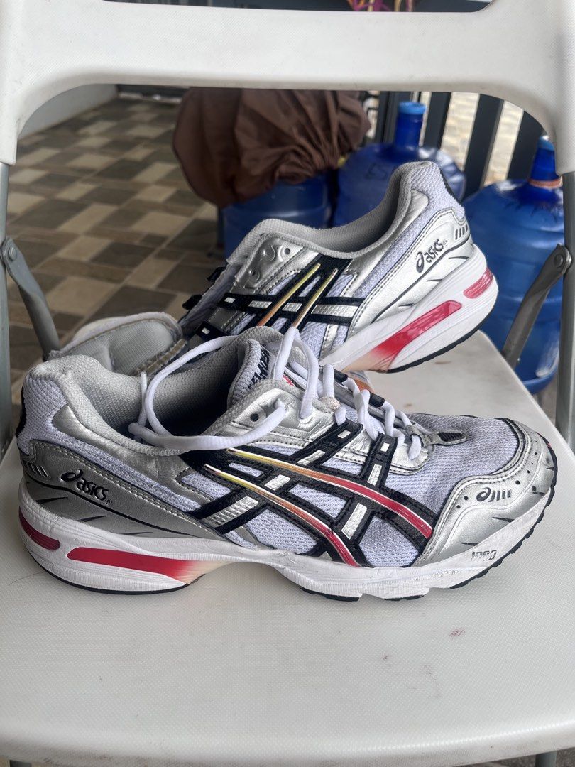 Asics Gel 1090 (Category: Casual Shoes) located in Manila. Submitted by sidethriftlg (Listing ID 1462797769, Image 1). Description: Pmpm lang manga boss Pagadian city mindanao location .