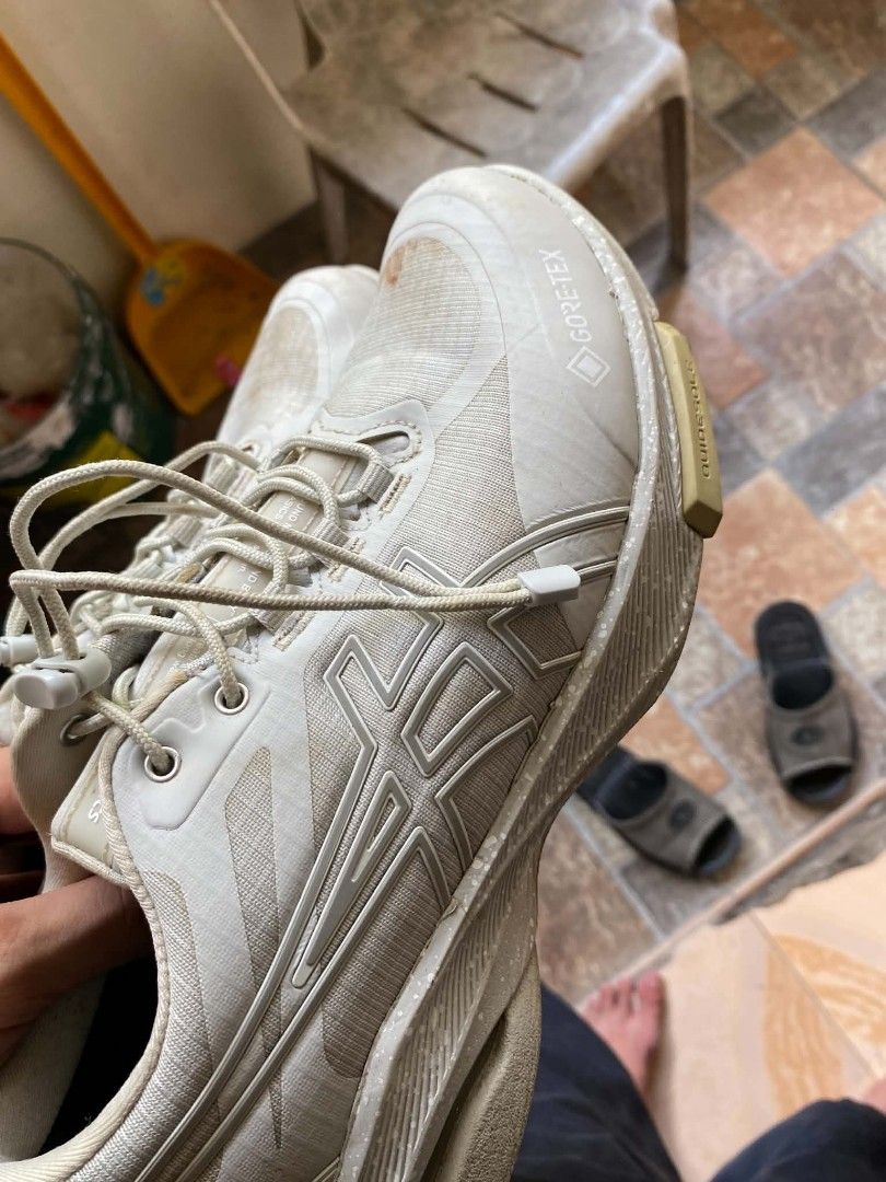 ASICS GORETEX (Category: Sneakers & Footwear) located in Manila. Submitted by aize2thrft (Listing ID 1462731815, Image 3). Description: ASICS GORETEX SHOES LIGHTLY USED NEEDWASH ONLY NO ISSUE SIZE 7/25cm.