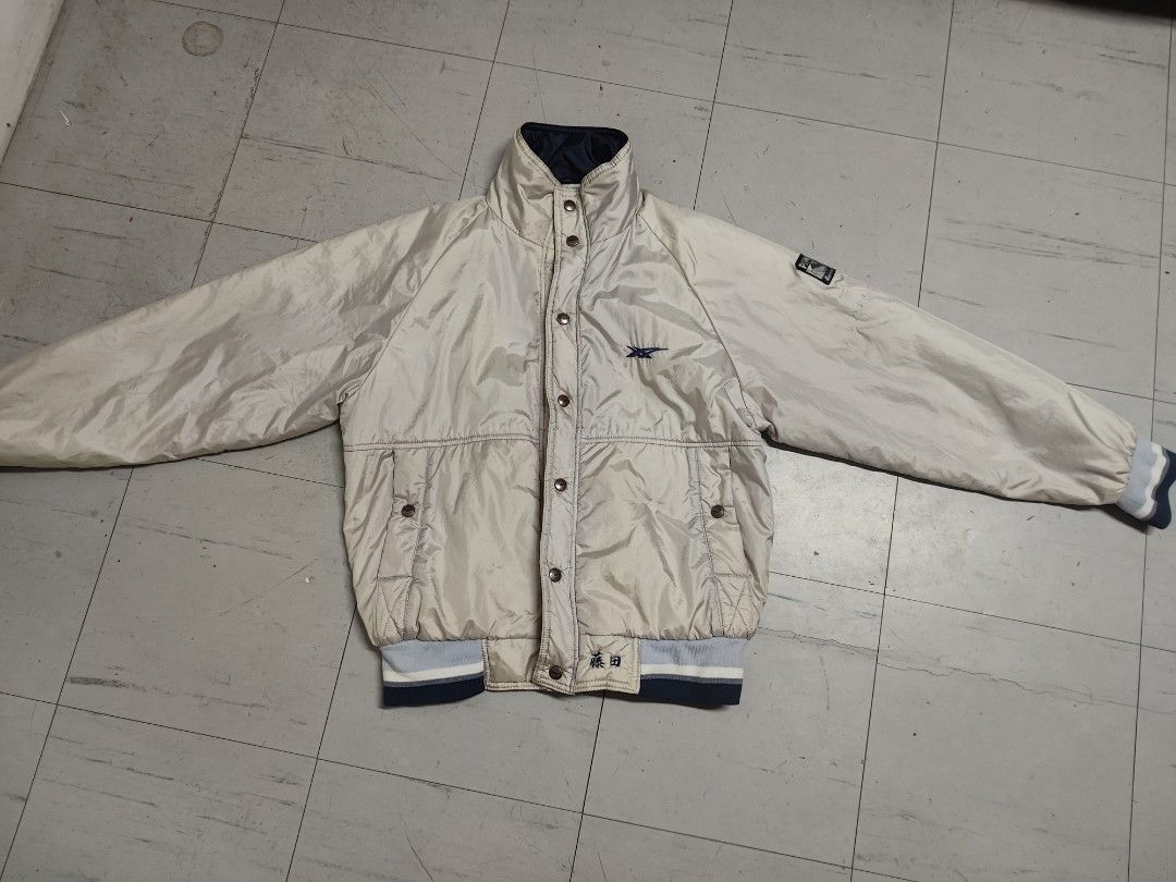 ASICS GRAIL (Category: Coats, Jackets and Outerwear) located in San Carlos. Submitted by jdsstore24 (Listing ID 1462805769, Image 1). Description: dimes 21w 25 length issues nandyan na sa pics . all goods na the rest.