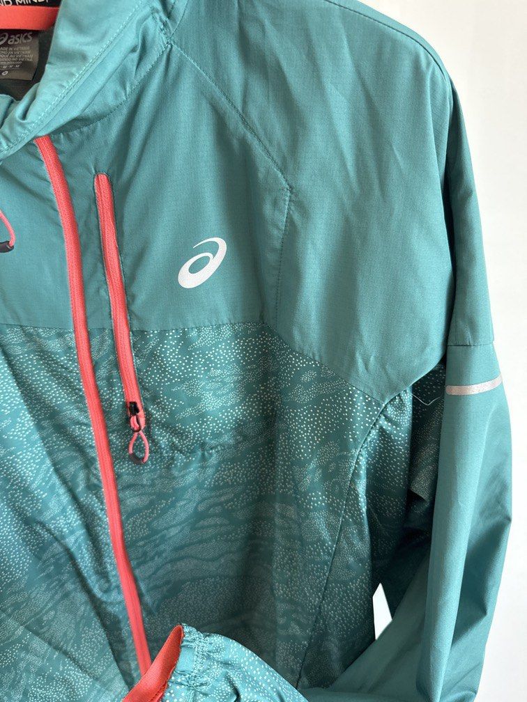 ASICS light running jacket （分類：運動服裝）位於 Hong Kong。 由 crew401 提交（商品編號 1462740607，圖片 5）。簡介： 。