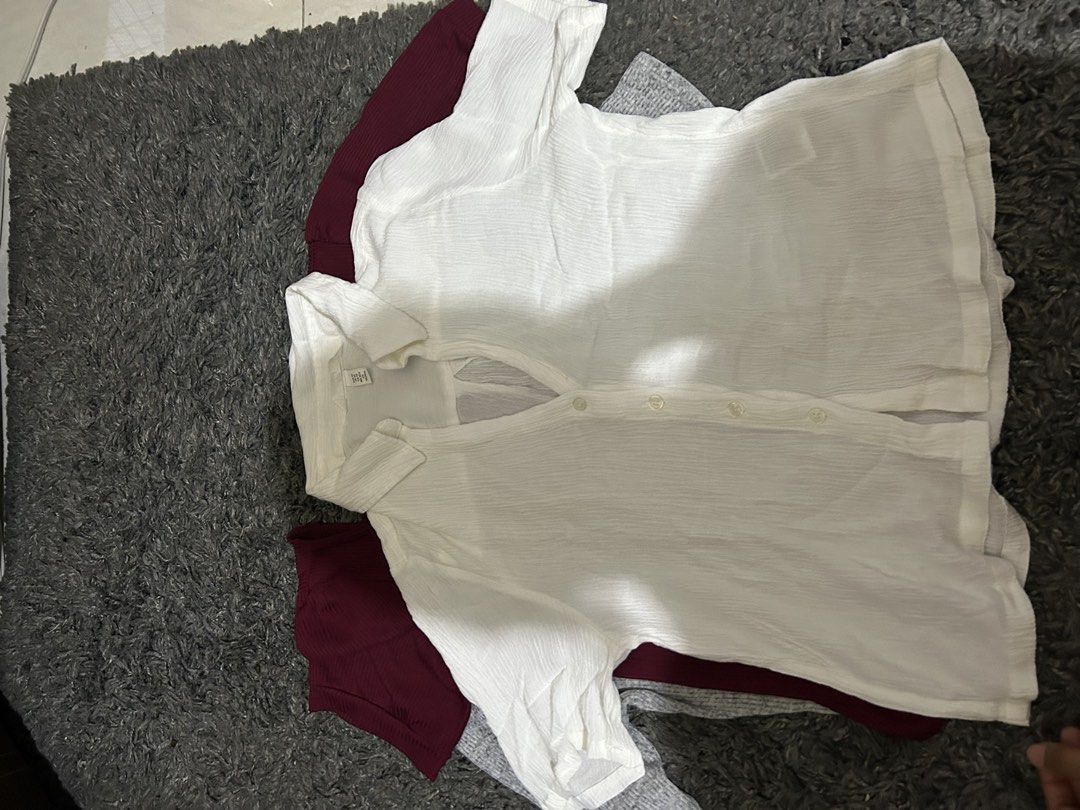 Assorted Branded tops (Category: Others Tops) located in Agdangan. Submitted by christy_4 (Listing ID 1462822524, Image 2). Description: 300 pesos each (Big discount for multiple purchase).