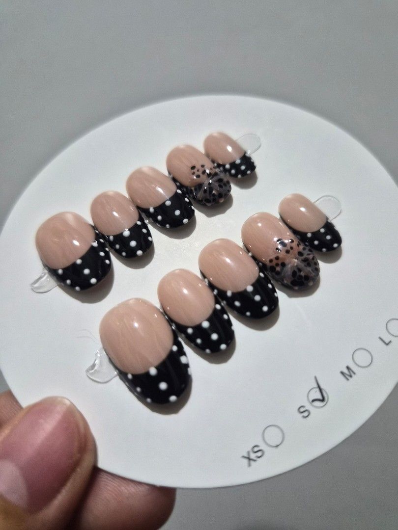 Assorted Press-On Nails - Various Designs (Category: Hands & Nails) located in Quezon City. Submitted by nataliacristina71726 (Listing ID 1462762528, Image 3). Description: - Assorted set of press-on nails - Includes multiple designs and sizes - Features glitter, floral accents, and French tips - Ideal for quick manicures or special occasions - Easy to apply at home - Please check photos for all included designs.