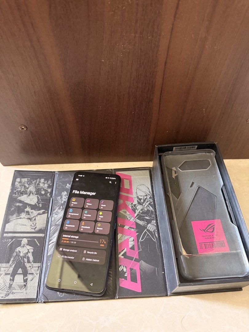 Asus ROG PHONE 5 with box (Category: Asus) located in Manila. Submitted by freewind-1cd985 (Listing ID 1462704835, Image 3). Description: Rush for sale Asus Rog Phone 5 12/128 No any issues and all working Comes with the box/manuals and case 📍Taguig City.