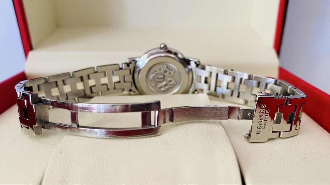Auth Hermes Clipper Watch for Ladie’s (Category: Women's Watches) located in San Fernando. Submitted by rujaywatches (Listing ID 1462718892, Image 3). Description: Auth Hermes Clipper Watch for Ladie’s -24mm Case Size -Sapphire Glass -Swiss Made -Stainless Steel -Quartz Movement -Small to Medium Wrist Size -With Provided Box -In Excellent Condition 📌Disclaimer:📌 I Claim to be a Legit Watch Reseller. All Products, Names, Brands, and Logos are ow