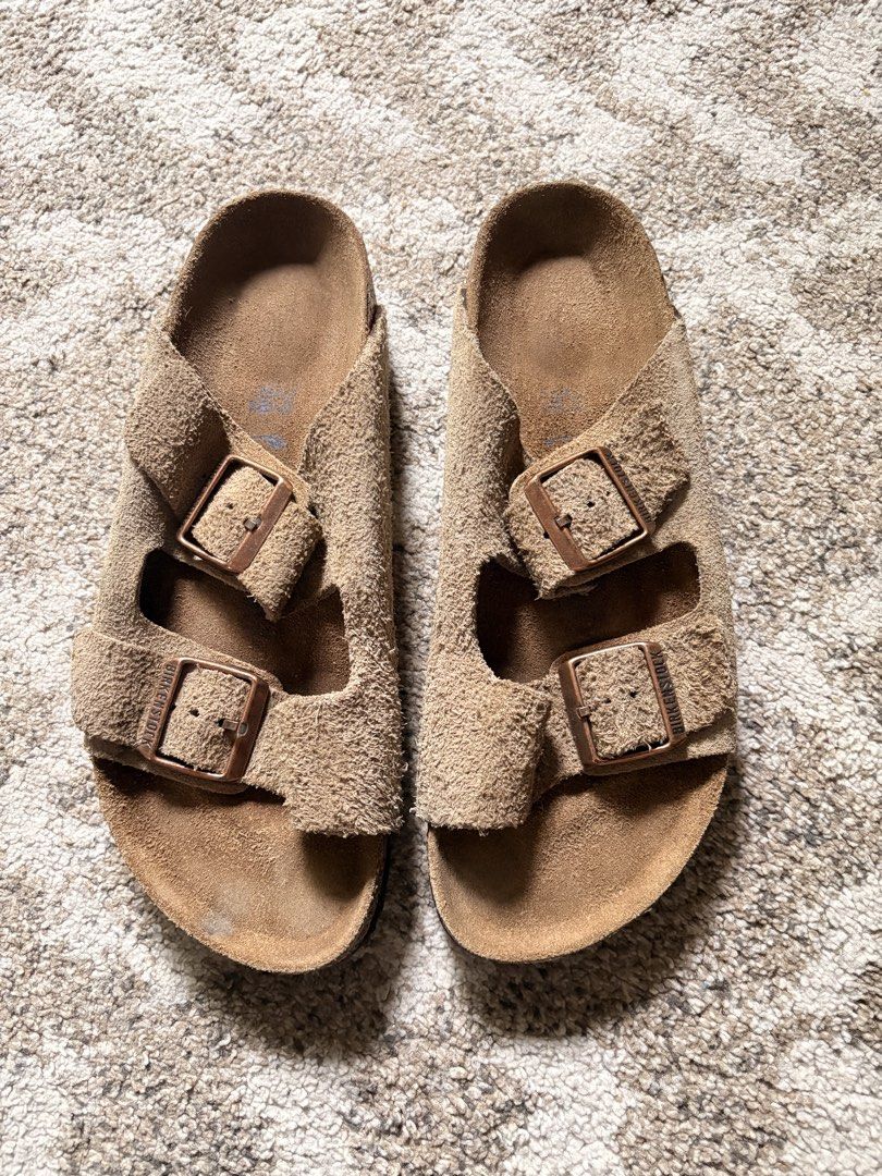 Auth Preloved Arizona Birkenstock (Category: Slippers and slides) located in Paranaque City. Submitted by silentstone.dolphin (Listing ID 1462774913, Image 1). Description: Suede Leather.. Taupe Color.. Brass Buckle.. Size 39N.. Clean&Ready to Wear.. Super Nice in Actual😍.