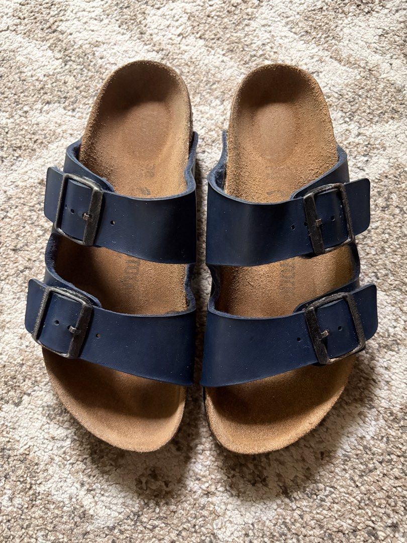 Auth Preloved Arizona Birkenstock (Category: Slippers and slides) located in Paranaque City. Submitted by silentstone.dolphin (Listing ID 1462776780, Image 1). Description: Classic Blue Color.. Visible Print.. Size 38N.. Clean & Ready to Wear.. Super Nice in Actual😍 .