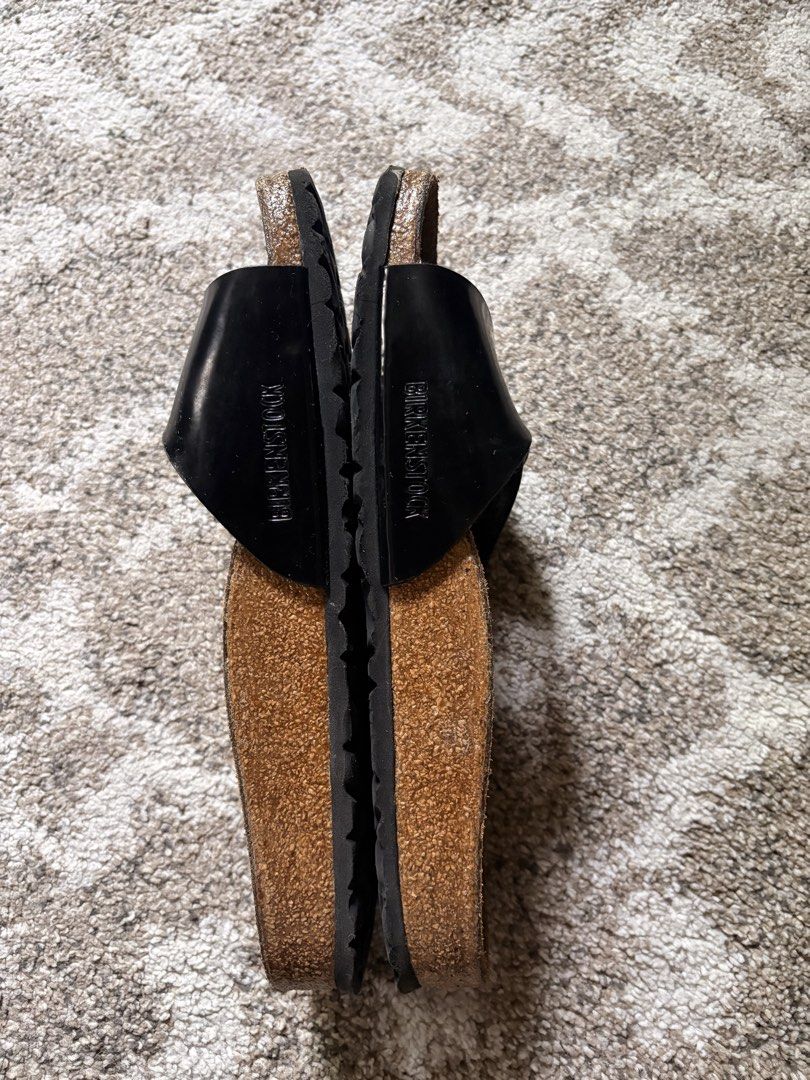 Auth Preloved Birkestock Madrid (Category: Slippers and slides) located in Paranaque City. Submitted by silentstone.dolphin (Listing ID 1462773940, Image 3). Description: Patent Black Strap.. Visible Print.. Size 39N.. Super Nice in Actual😍 .
