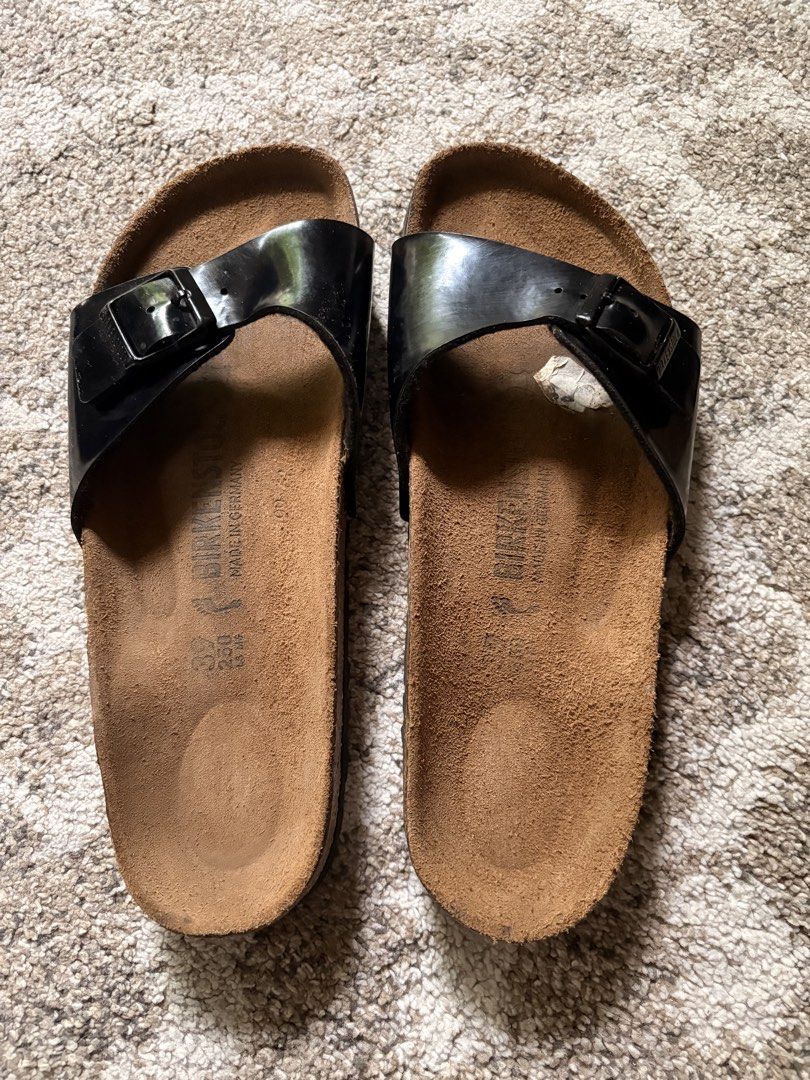 Auth Preloved Birkestock Madrid (Category: Slippers and slides) located in Paranaque City. Submitted by silentstone.dolphin (Listing ID 1462773940, Image 2). Description: Patent Black Strap.. Visible Print.. Size 39N.. Super Nice in Actual😍 .