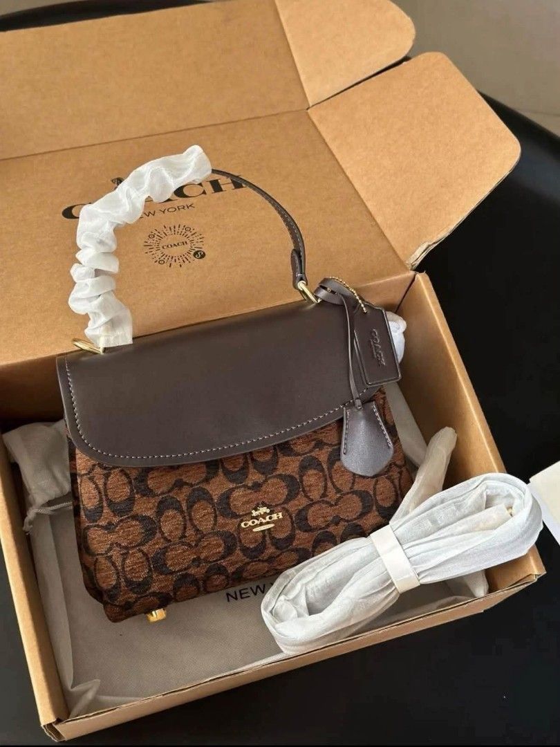 Authentic Coach Bag for Women (Category: Women's Watches) located in Manila. Submitted by miunicahija06 (Listing ID 1462829541, Image 3). Description: Now Available!!! Reserve yours now.. Super nice in actual 😍 Original Mall pull out ✔️New Arrival ✔️Brandnew ✔️With inclusions RESELLERS ARE WELCOME!!! 🥰 DM FOR DISCOUNT.