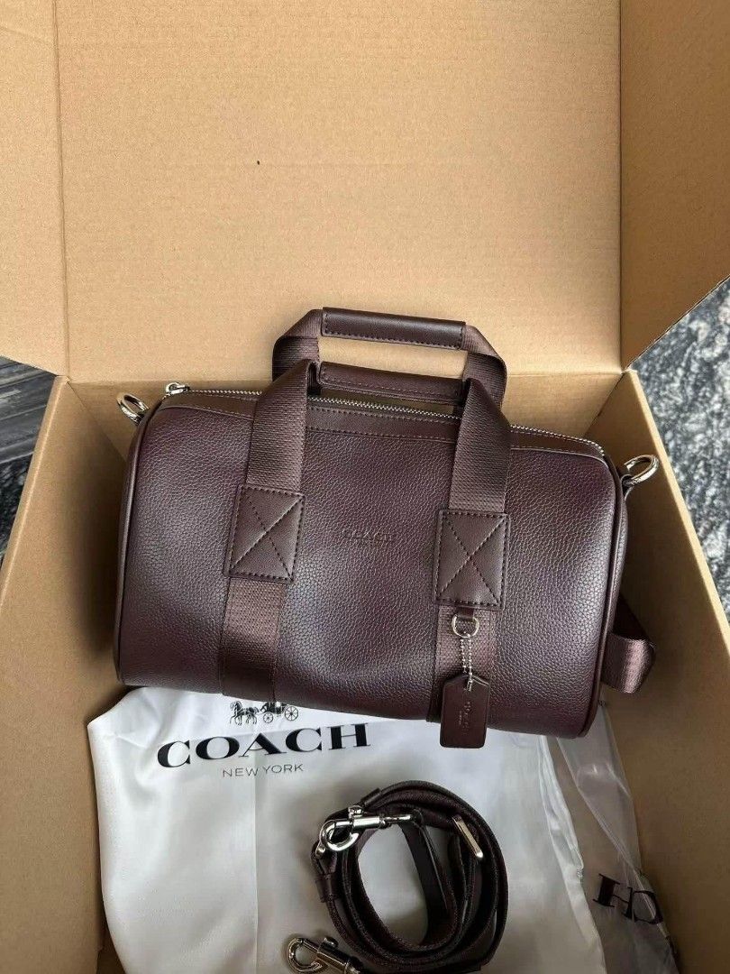 Authentic Coach Bag for Women (Category: Cross-body Bags) located in Manila. Submitted by miunicahija06 (Listing ID 1462832822, Image 2). Description: Now Available!!! Reserve yours now.. Super nice in actual 😍 Original Mall pull out ✔️New Arrival ✔️Brandnew ✔️With inclusions RESELLERS ARE WELCOME!!! 🥰 DM FOR DISCOUNT.