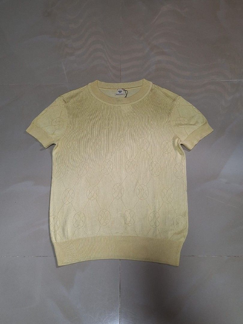 Authentic Hermes Paris Yellow Knit T-shirt (Category: Shirts) located in Cebu City. Submitted by abyoscloset.cebph (Listing ID 1462858258, Image 1). Description: Authentic Hermes Paris Knit Yellow T-shirt Subtle all over pattern Classic crew neck Made in Italy Size - 36 Width - 17 Length - 24 Shoulder - 17 Hem - 13.5 Excellent condition No issues 13,500 + SF 💌 Thanks 😉.