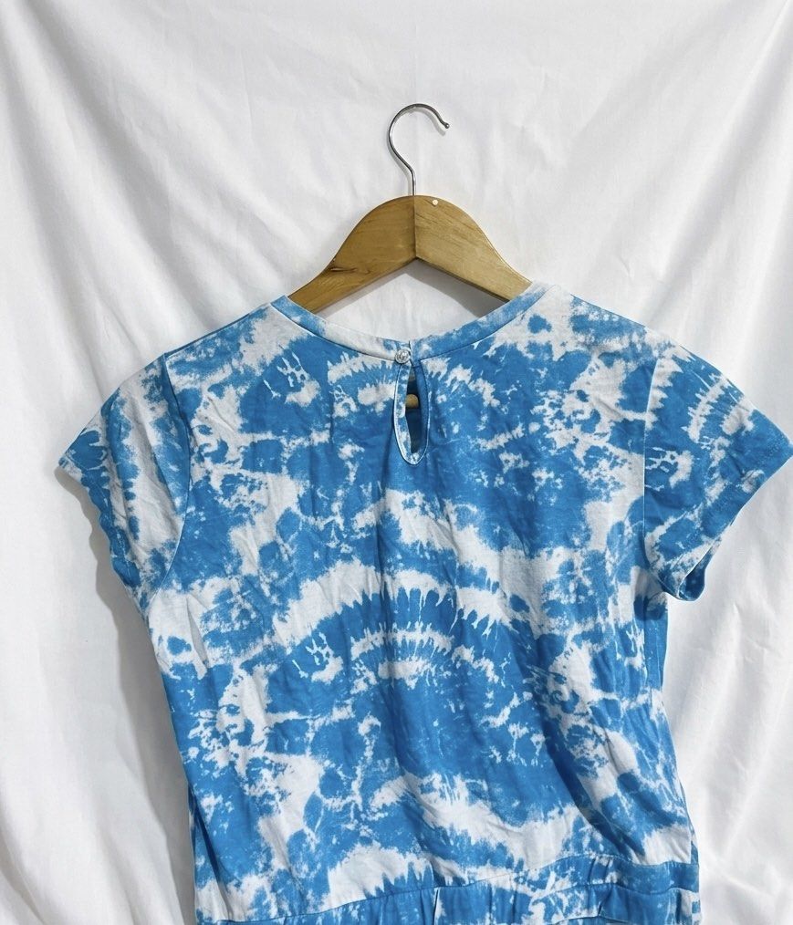 Authentic Hurley Blue Tie-Dye Romper Jumpshorts (Category: Rompers) located in Manila. Submitted by goldenprngs101 (Listing ID 1462699142, Image 3). Description: XL on tag for kids SMALL to Medium for adult women Authentic Hurley, excellent condition - Hurley tie-dye romper in cool blue and white. - Comfortable elasticated waist. - Short sleeves and short legs. - Easy keyhole back closure. - Ideal for casual summer days and lounging. -Personal Pr