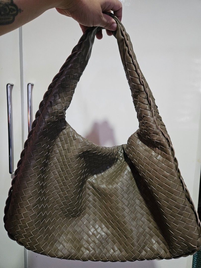 Authentic Italian Leather Bag (Category: Shoulder Bags) located in Manila. Submitted by adaptingminimalism (Listing ID 1462752139, Image 1). Description: Weaved Hobo Bag (Medium size) Zipped closure 2 open pockets 1 zipper pocket Bought from Samu't Sari Its Mae's Choice (FB).