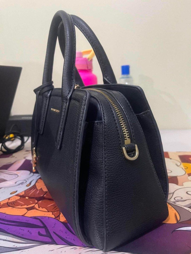 Authentic Michael Kors laila top handle bag (Category: Luxury Bags & Wallets) located in Manila. Submitted by raizel666 (Listing ID 1462860494, Image 2). Description: Price Nego PM.