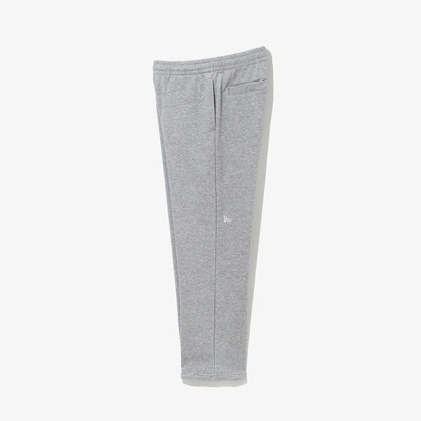 Authentic New Era Essential Light Gray Fleece Jogger (Category: Joggers) located in Badian. Submitted by choloknows (Listing ID 1462826827, Image 2). Description: Good as New 10/10 Size XL on tag Best fit 34-38 Waistline Length: 39 Minor issue: washable yellow stains only (see last picture) 680 + sf.