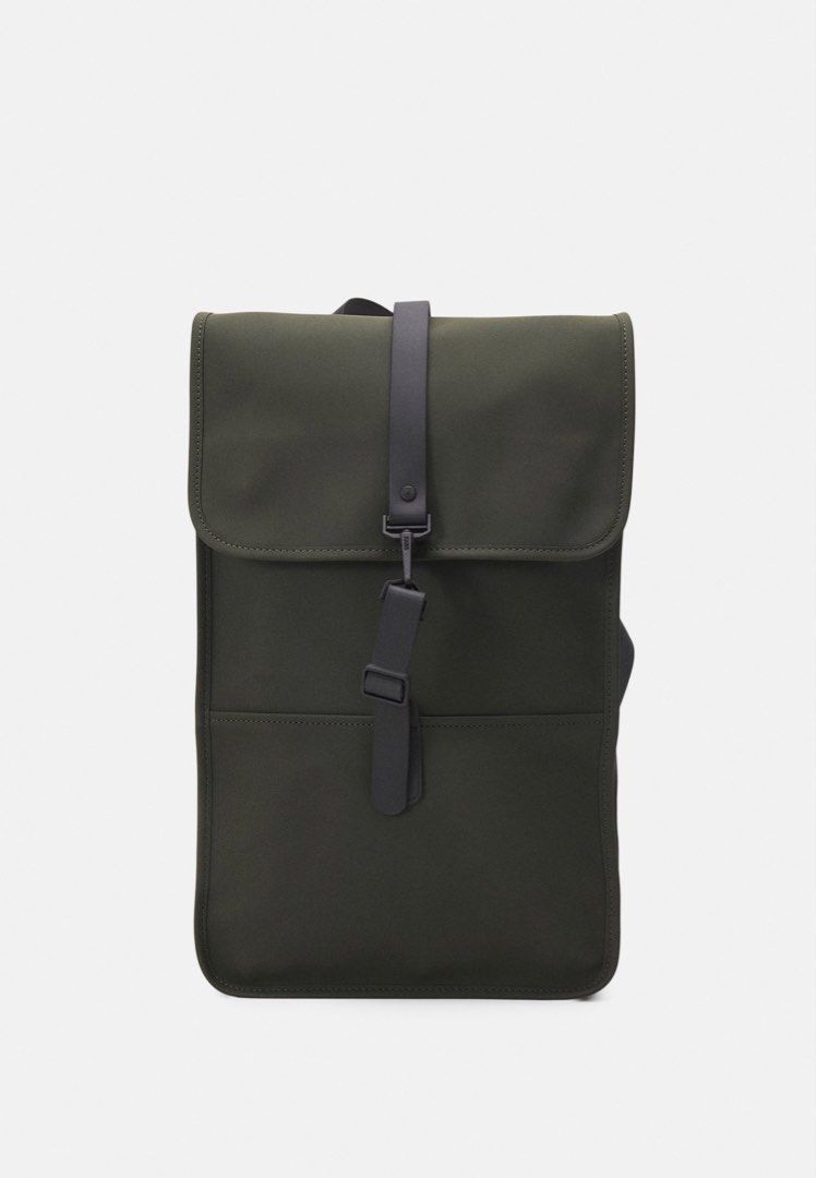 AUTHENTIC RAINS Green W3 Waterproof Backpack (Category: Backpacks) located in Quezon City. Submitted by hilligna (Listing ID 1462698262, Image 1). Description: AUTHENTIC RAINS Backpack W3 Green Brandnew No any issue or dents Sobrang bagong bago at sobrang ganda backpack nito! Matibay at tatagal talaga Never pa nagamit Bought it in Europe for 10k+ Selling it for 6900 only Negotiable for sure buyer only PM sa interested.