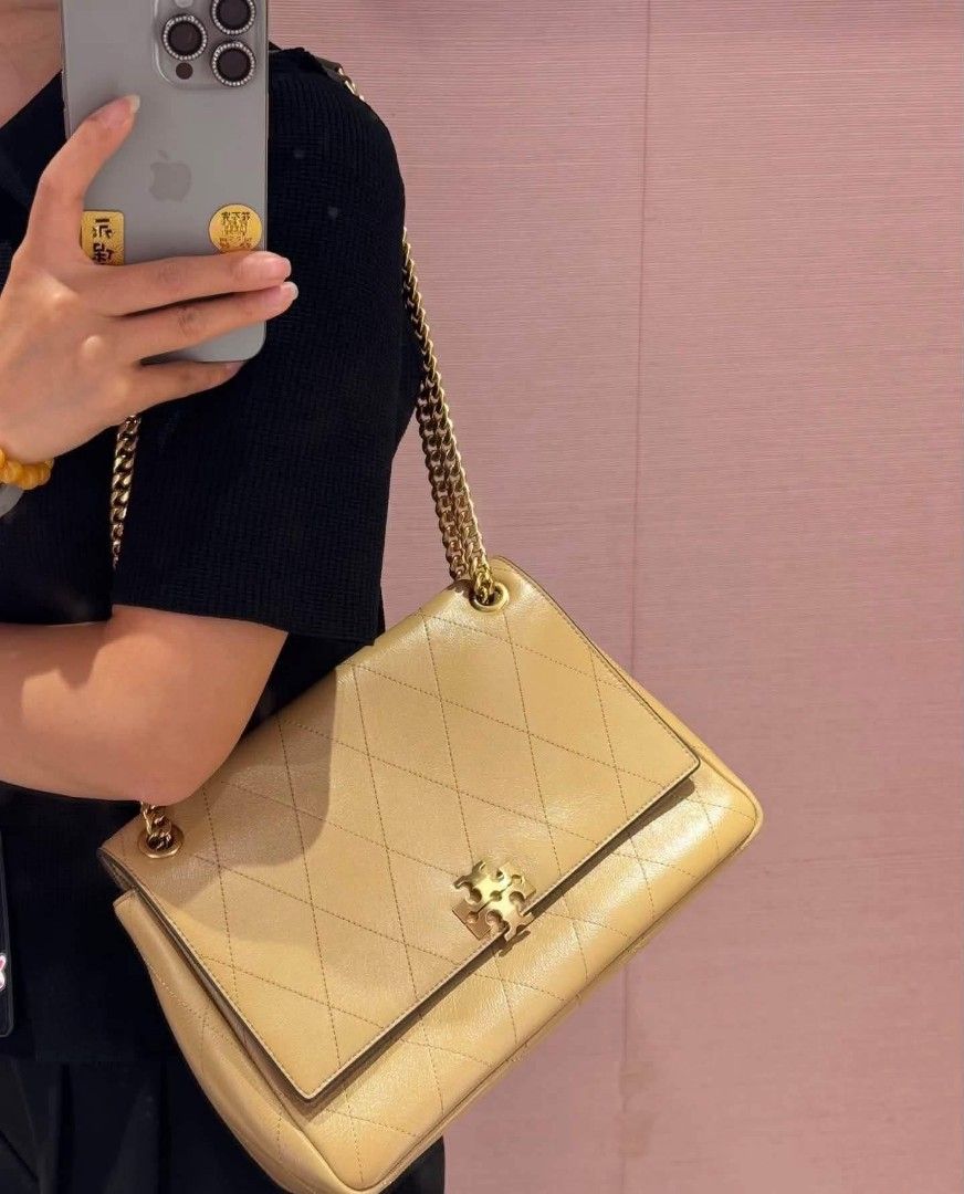 🇺🇸AUTHENTIC TORY BURCH BAG🇺🇸 (Category: Shoulder Bags) located in Manila. Submitted by luckyperfectfinds (Listing ID 1462699465, Image 3). Description: .
