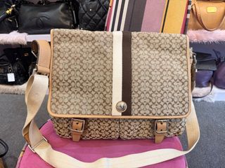 (Category: ) located in . Submitted by lovebags.ph (Listing ID 1462826821, Image 1). Description: .