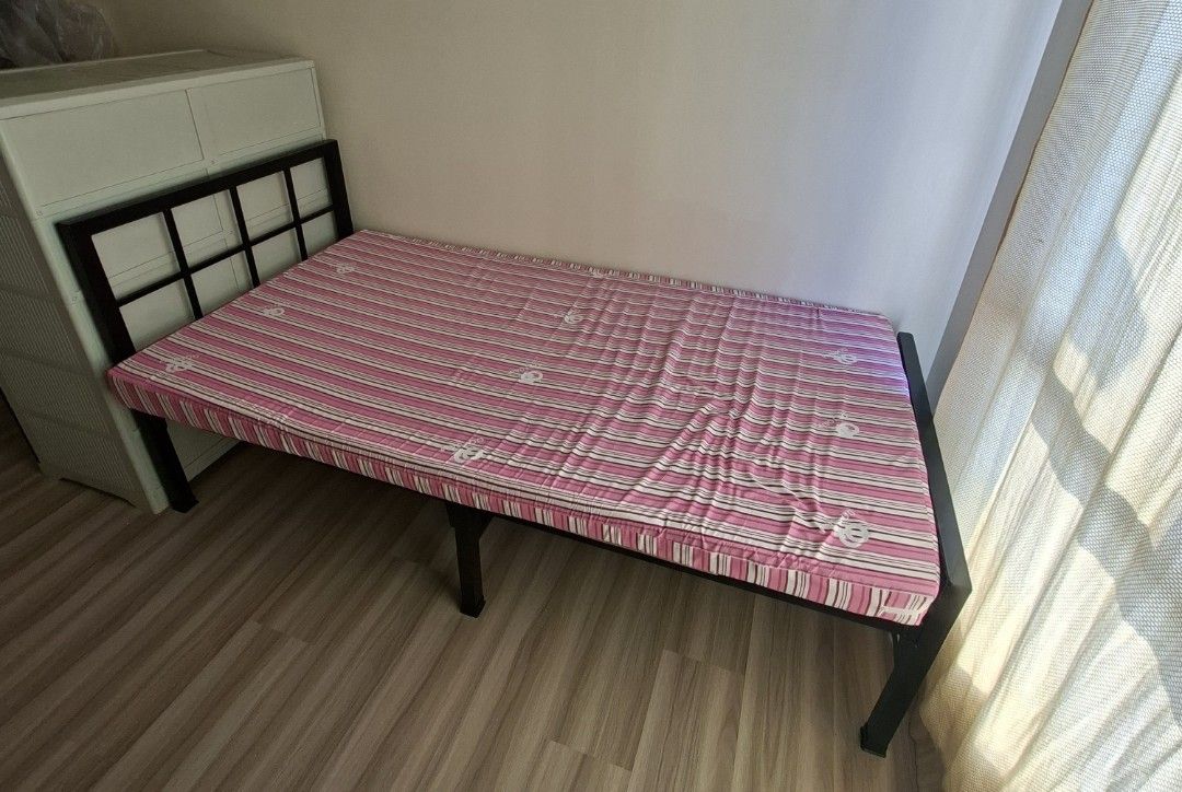 Avida Vireo Studio Arca South (Category: Apartments & Condos) located in Paranaque City. Submitted by tubby.kat (Listing ID 1462684972, Image 1). Description: Avida Vireo Arca South for Rent Studio unit near: 📍Ayala Malls Arca South 📍Landers Arca South 📍Healthway Arca South Inclusive of: 📌refrigerator 📌microwave 📌induction stlove 📌range hood 📌aircon 📌water heater 📌cabinet 📌single bed 📌dining table and chairs 📌rice cooker 📌water kett