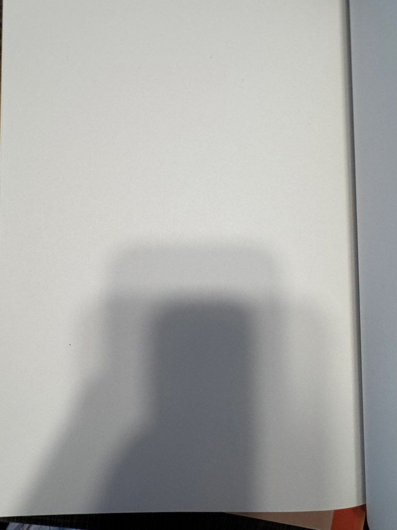 無印良品B5無間筆記簿 MUJI Plain Notebook B5 Beige Thread Binding Made in Japan （分類：文具）位於 Hong Kong。 由 chelee129 提交（商品編號 1462876731，圖片 3）。簡介： Selling a pack of 2 MUJI plain notebooks. B5 size, beige colour. Each notebook has 30 pages with thread binding. Made in Japan. Great for everyday notes or journaling. Simple and classic design. $5@1 。