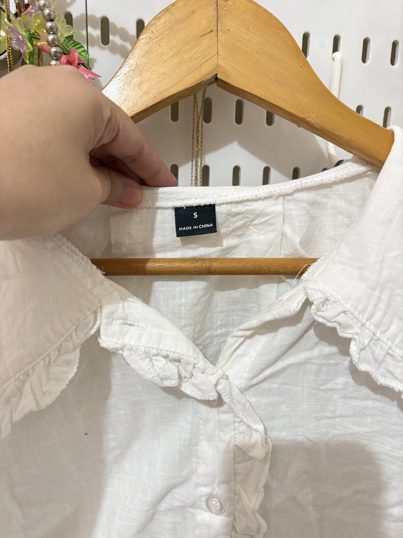 Baby Doll White Top (Category: Blouses) located in Dasmarinas. Submitted by ellemrxi (Listing ID 1462859109, Image 2). Description: .